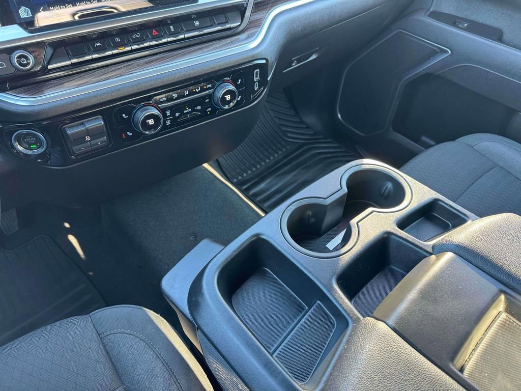 Used 2026 Chevrolet Silverado 1500 LT AWD/4WD image 28