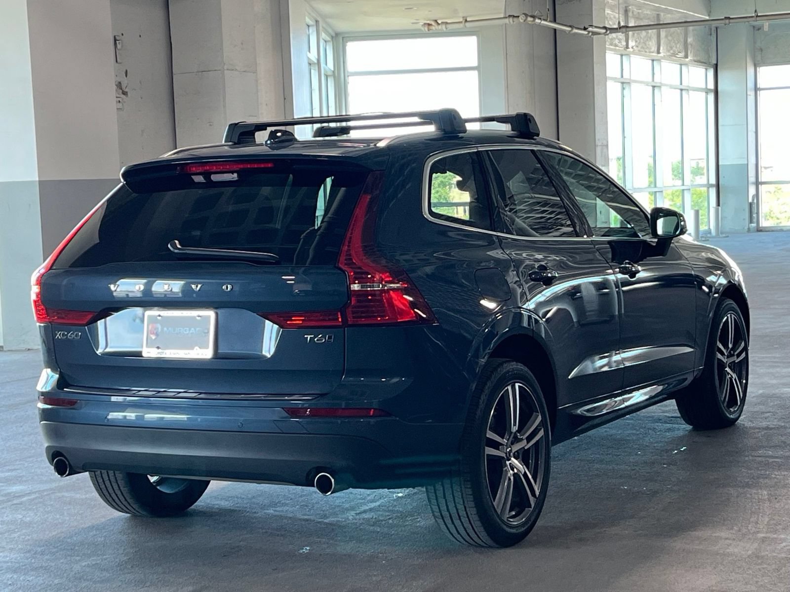 Used 2021 Volvo XC60 T6 Momentum w/ Premium Package AWD/4WD image 12