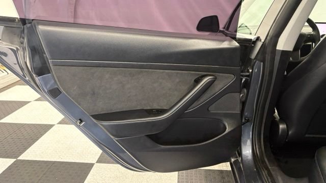 Used 2020 Tesla Model 3 Standard Range Plus RWD image 17