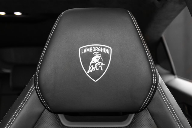 Used 2021 Lamborghini Urus image 14