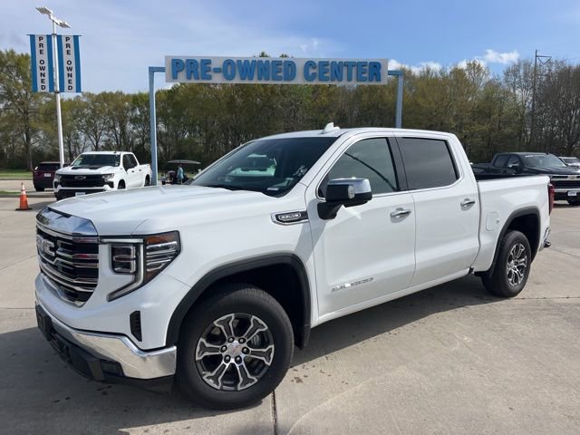 Used 2025 GMC Sierra 1500 SLT image 2