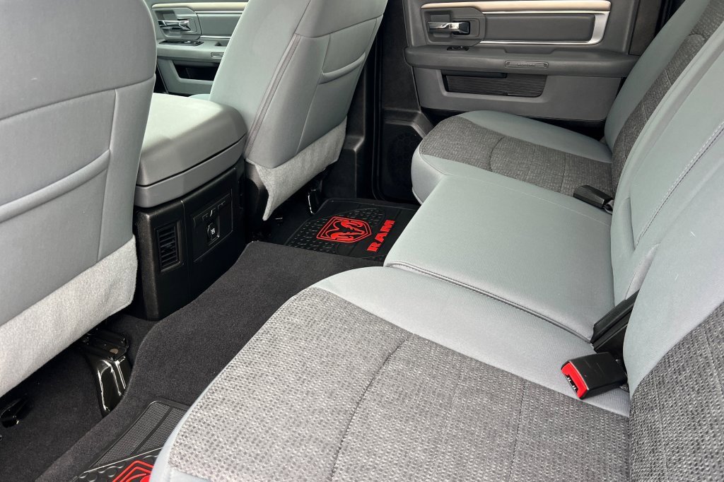 Used 2019 RAM 1500 Classic Warlock image 9