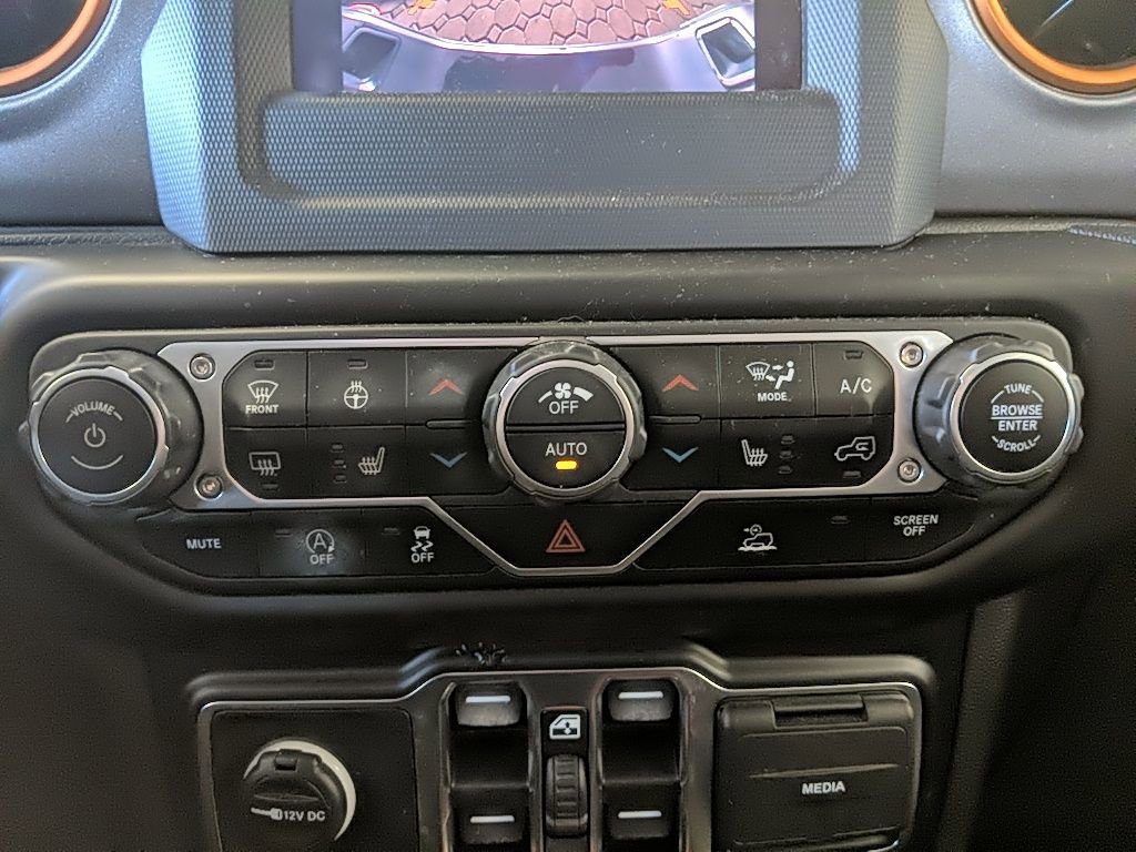 Used 2021 Jeep Gladiator Mojave w/ Cold Weather Group image 20