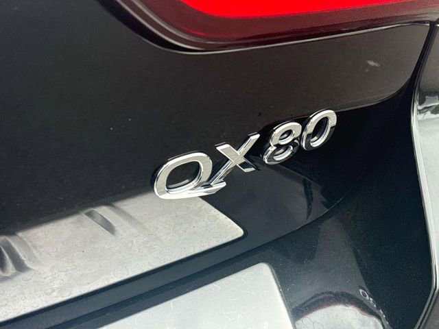Used 2021 INFINITI QX80 Luxe w/ All-Season Package AWD/4WD image 7