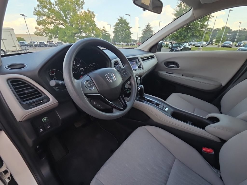 Used 2016 Honda HR-V LX image 24