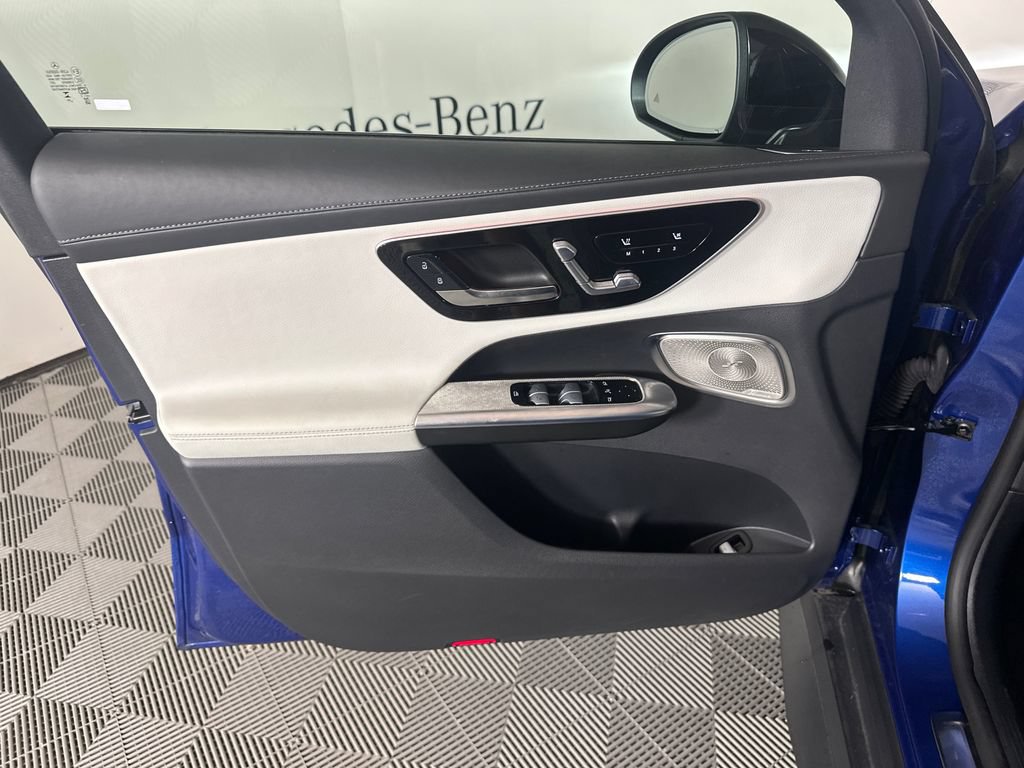 Certified 2024 Mercedes-Benz GLC 300 image 10