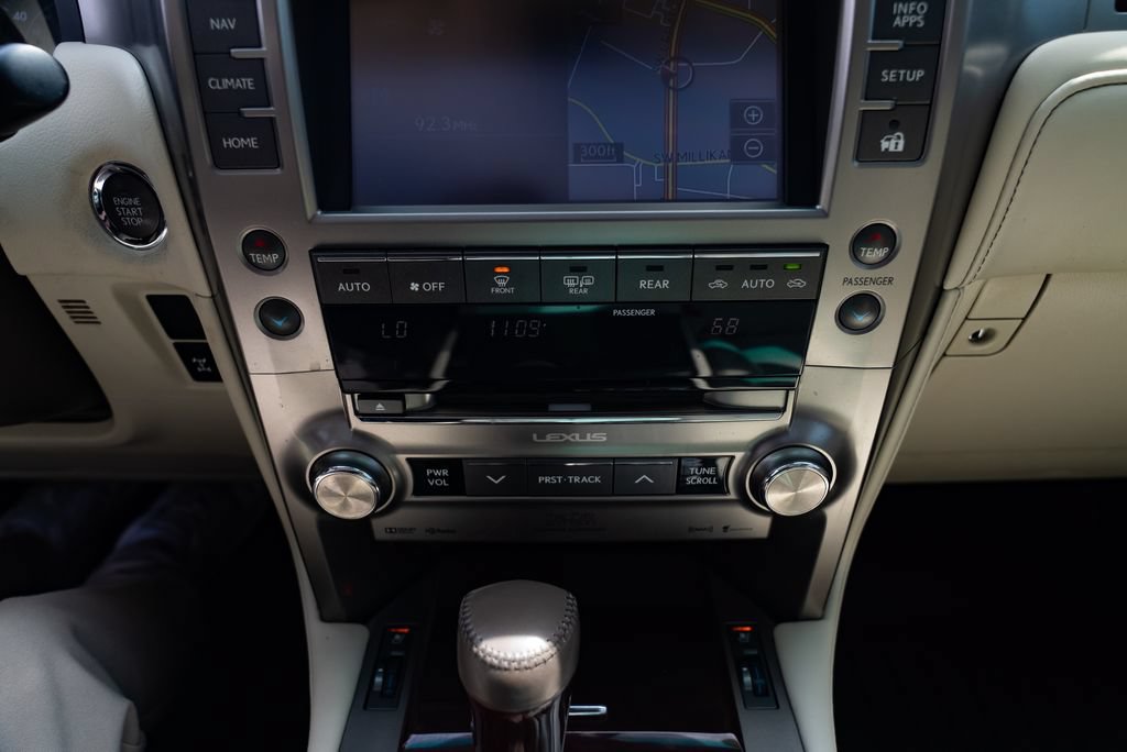 Used 2016 Lexus GX 460 Luxury AWD/4WD image 18