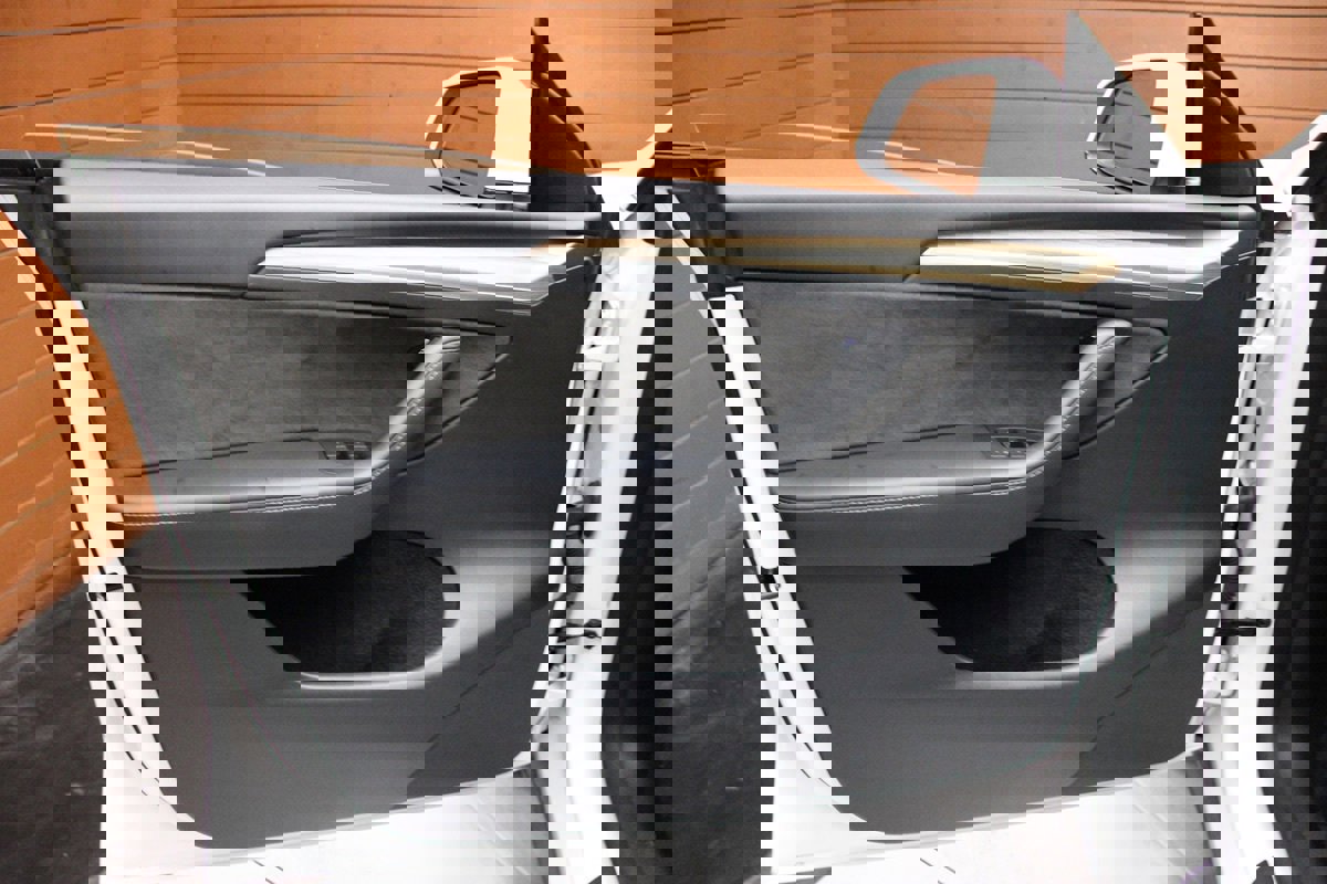 Used 2023 Tesla Model Y Long Range image 8