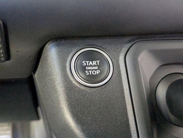 Used 2023 Land Rover Defender 110 image 31