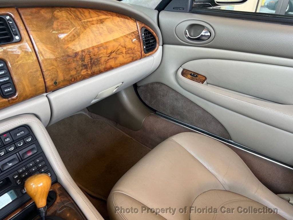 Used 2001 Jaguar XKR Convertible RWD image 60