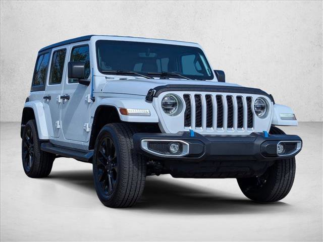Used 2022 Jeep Wrangler Unlimited Sahara w/ Cold Weather Group AWD/4WD image 3