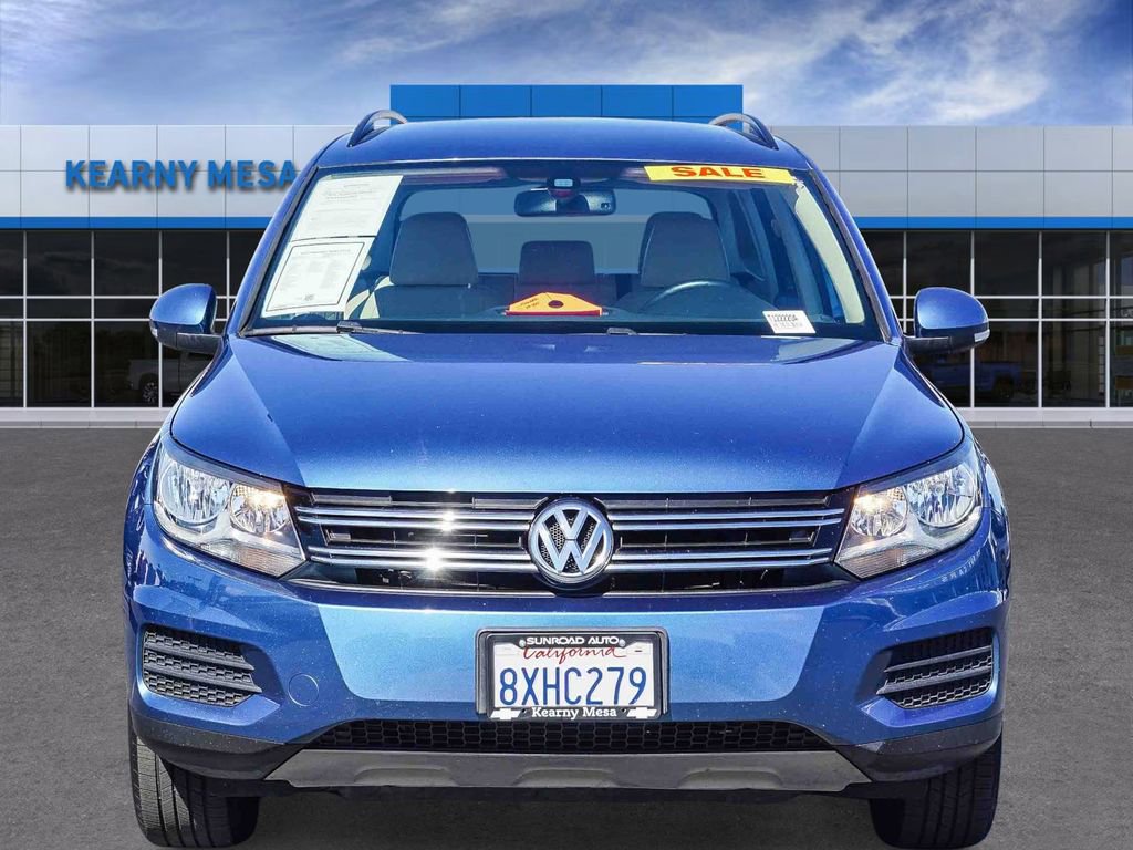 Used 2017 Volkswagen Tiguan S image 2