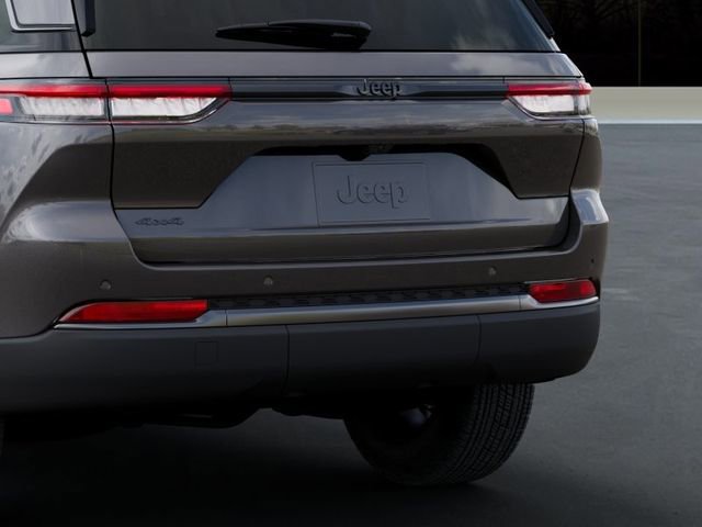 New 2026 Jeep Grand Cherokee Altitude image 13
