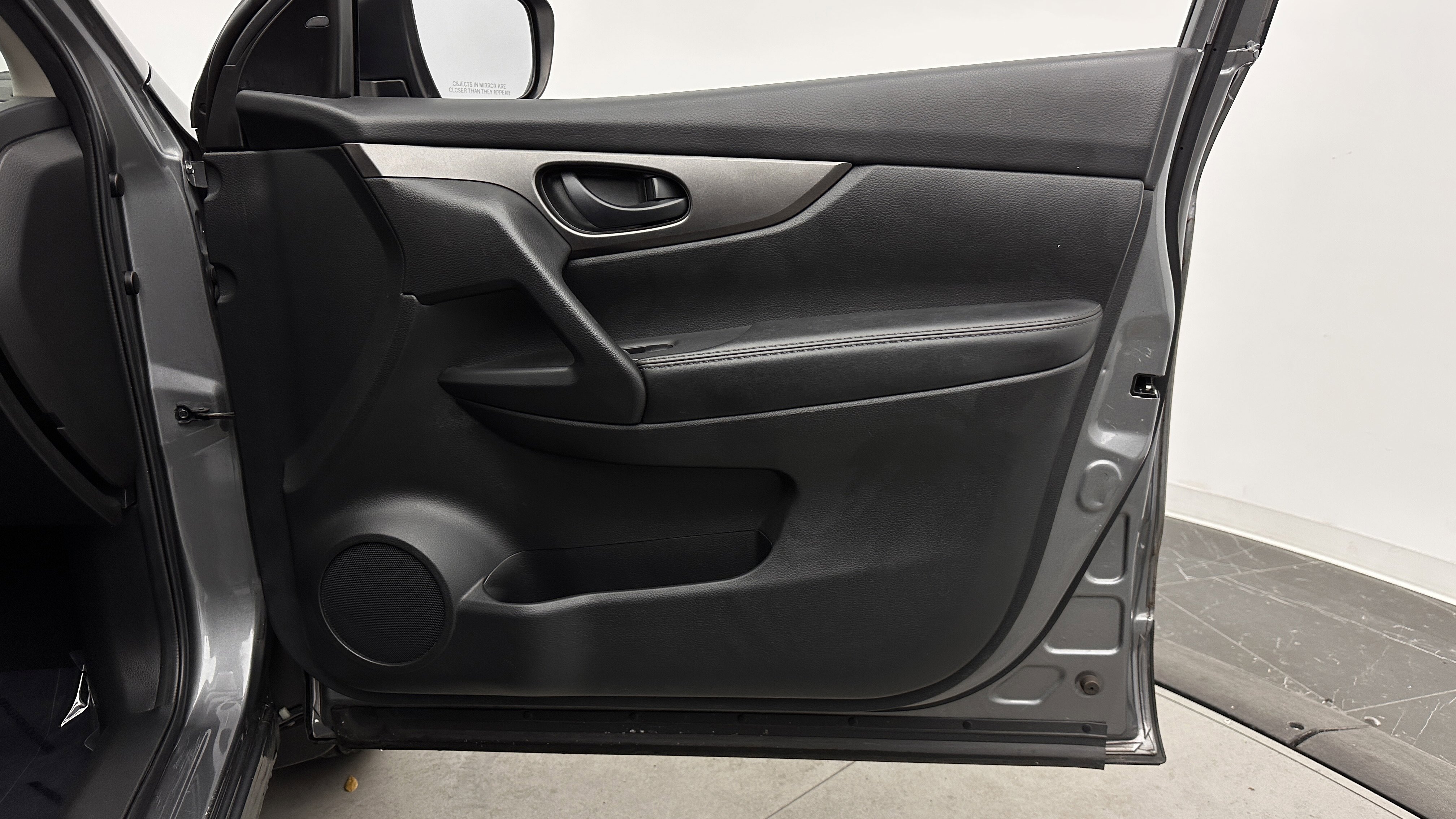 Used 2019 Nissan Rogue Sport S FWD image 32
