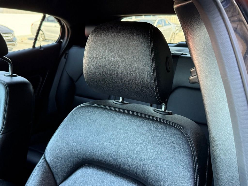 Certified 2019 Mercedes-Benz GLA 250 4MATIC image 2