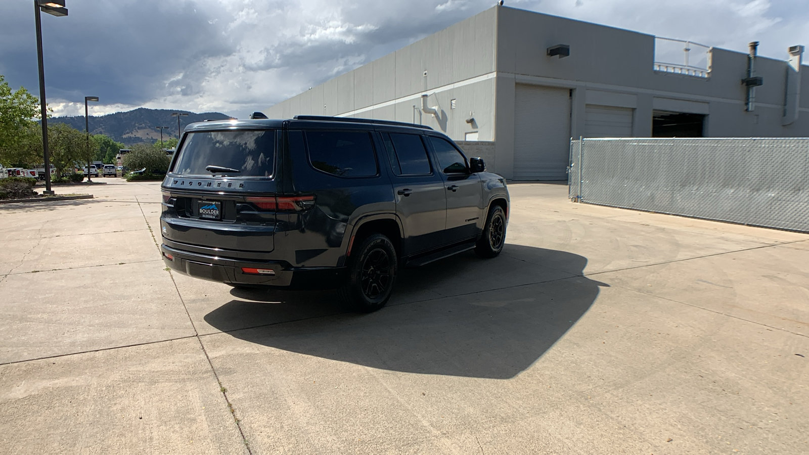 Used 2023 Jeep Wagoneer 4WD w/ Convenience Group I image 5