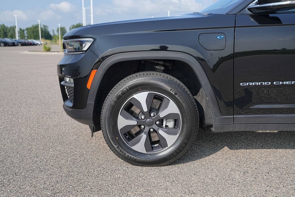 Used 2024 Jeep Grand Cherokee Limited 4xe AWD/4WD image 11