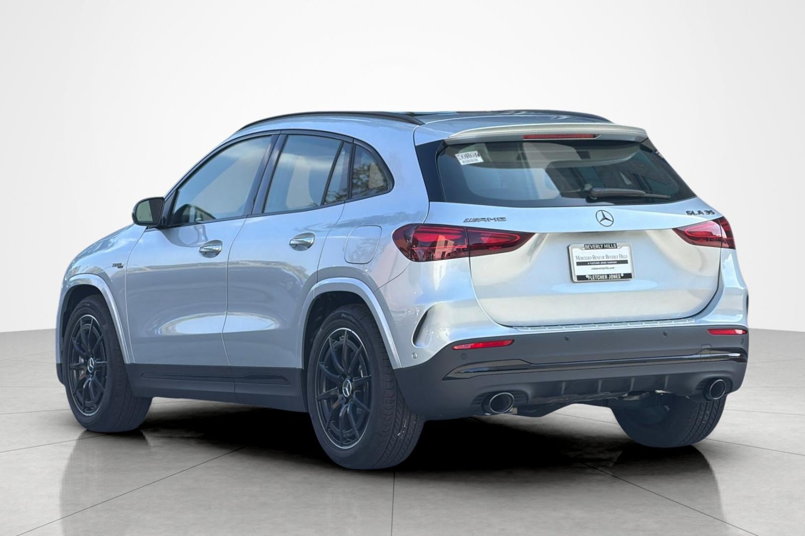 New 2026 Mercedes-Benz GLA 35 AMG 4MATIC image 3