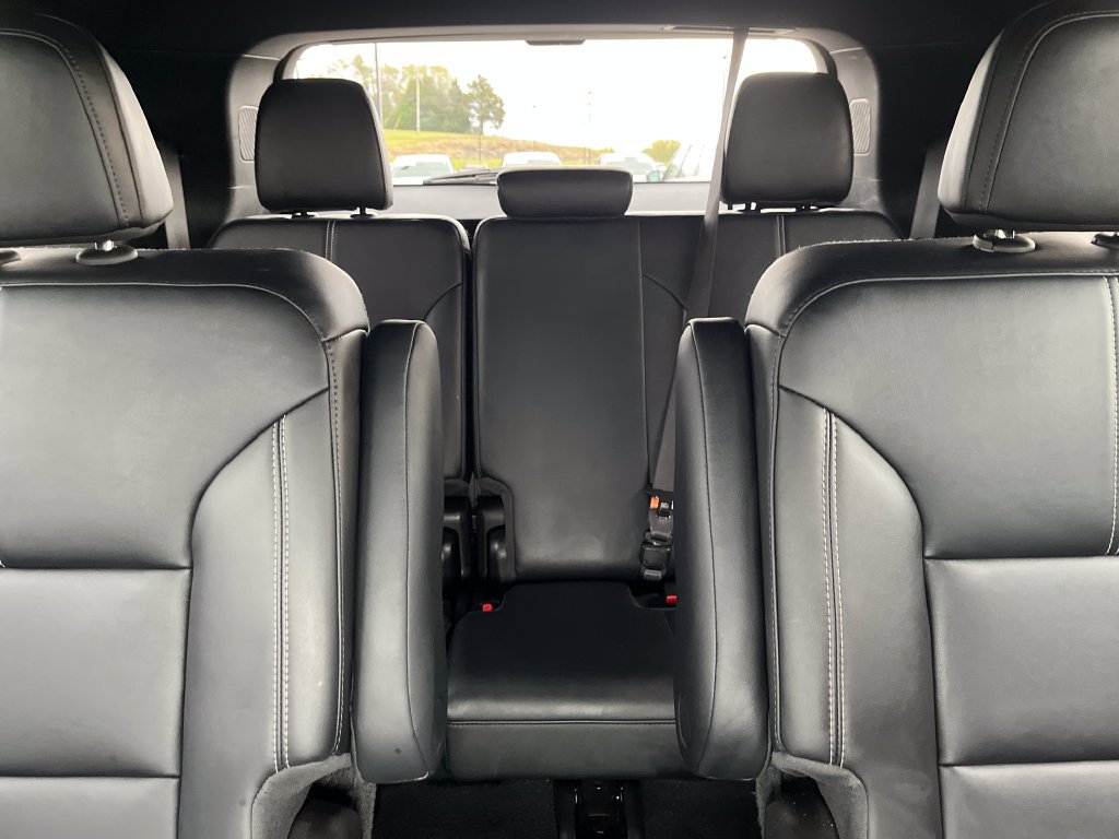 Used 2026 GMC Acadia Elevation w/ Elevation Premium Package FWD image 22