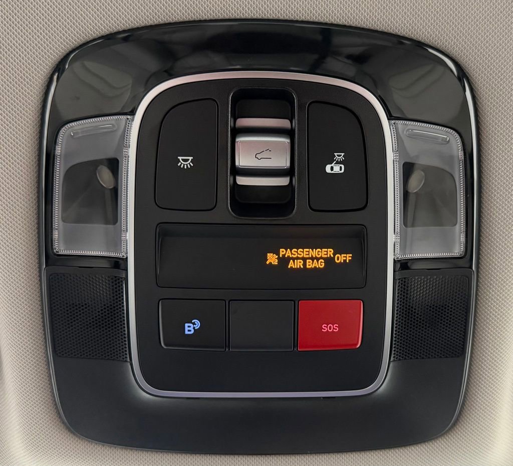 New 2025 Hyundai Sonata Limited image 25