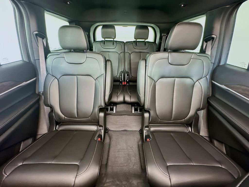 New 2026 Jeep Grand Cherokee L Limited AWD/4WD image 10