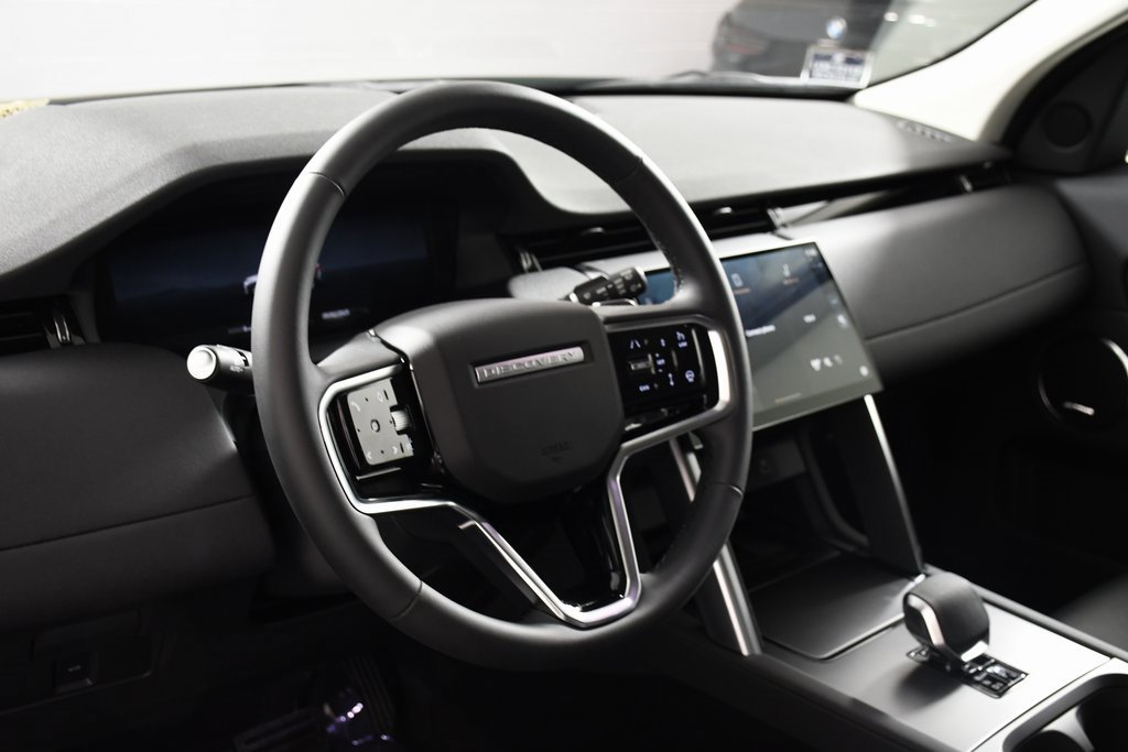 Used 2025 Land Rover Discovery Sport S image 13