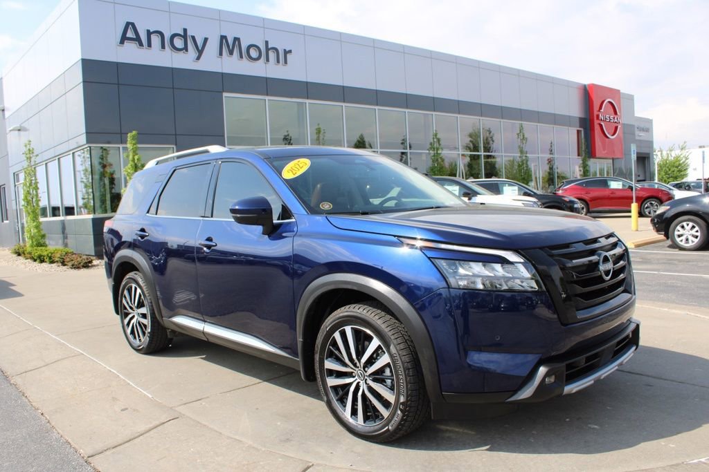 Certified 2025 Nissan Pathfinder Platinum