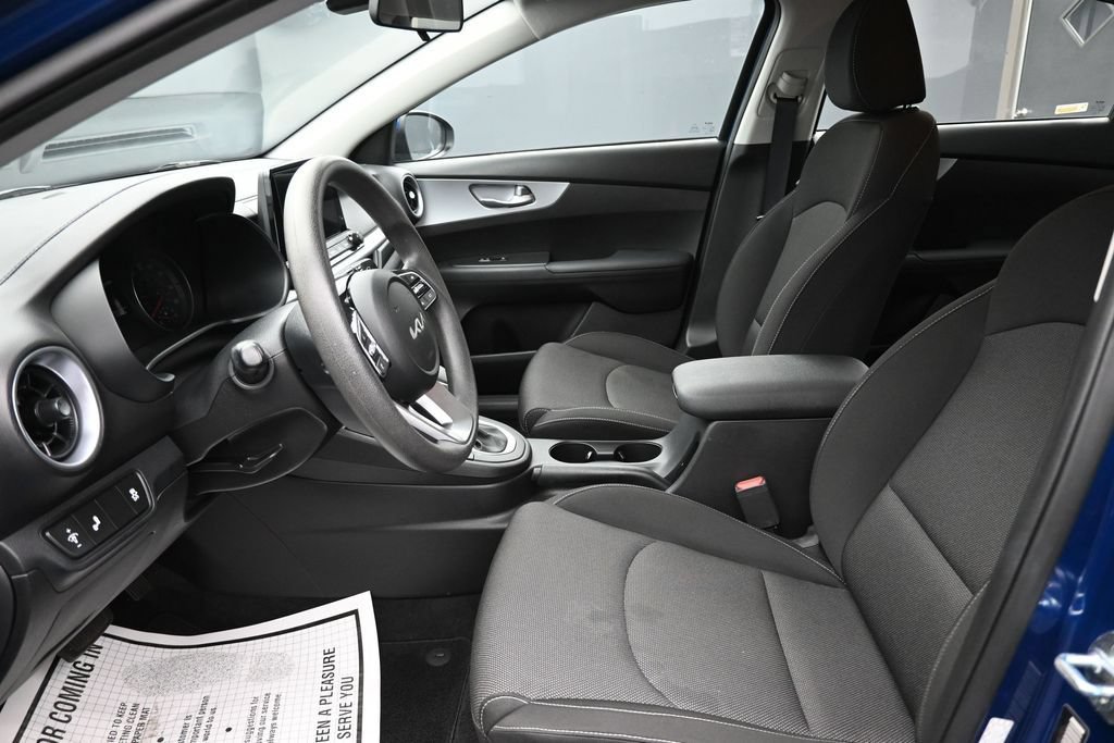 Used 2023 Kia Forte LXS w/ LXS Technology Package FWD image 11