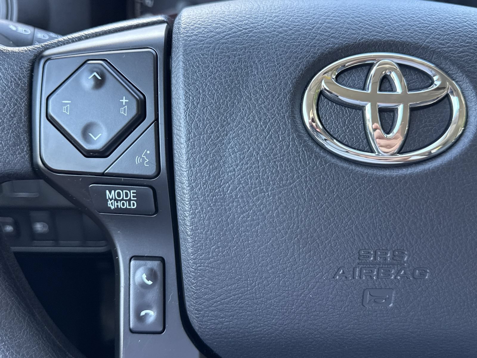 Used 2023 Toyota Tacoma SR AWD/4WD image 18