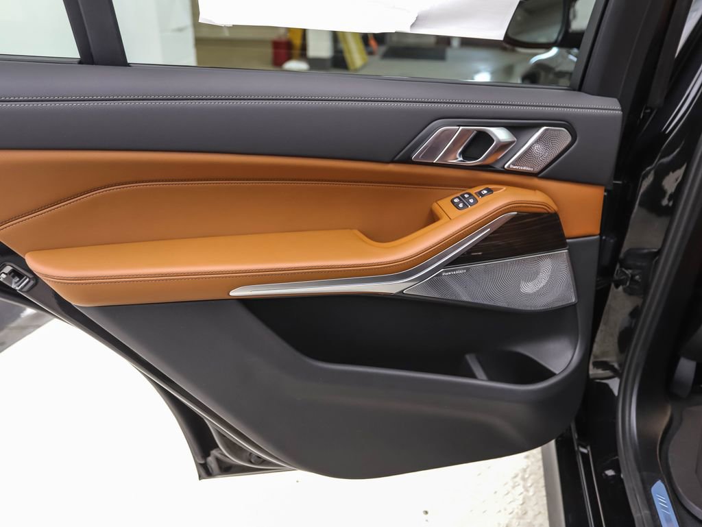 New 2026 BMW X7 M60i image 19