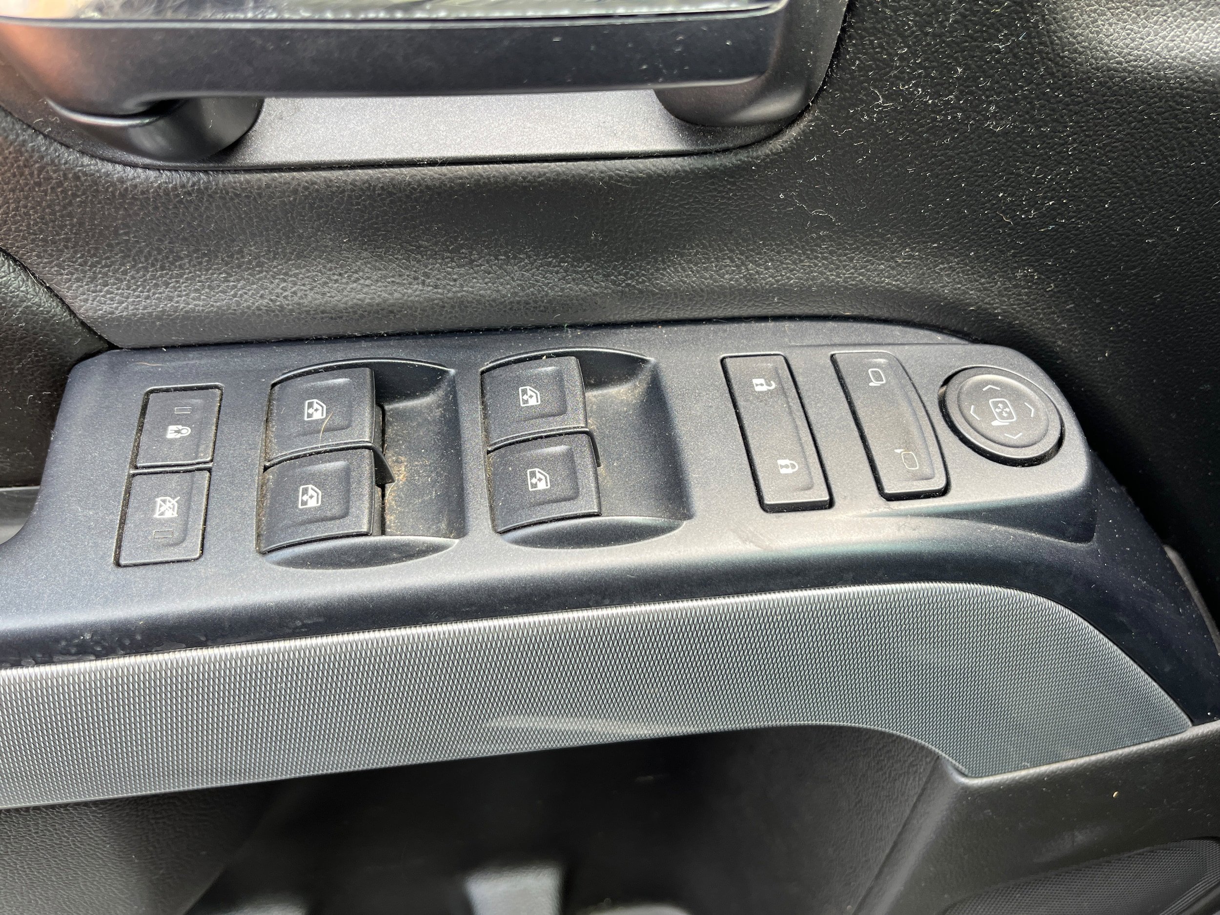 Used 2015 Chevrolet Silverado 1500 LT w/ Midnight Edition AWD/4WD image 18