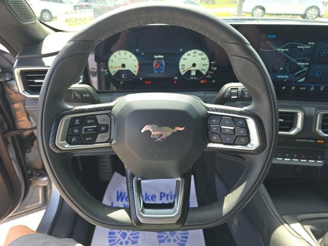 Used 2025 Ford Mustang GT Premium RWD image 19