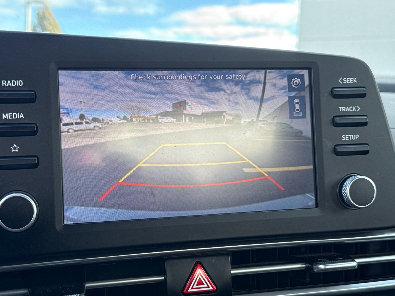 Used 2022 Hyundai Elantra Blue image 19