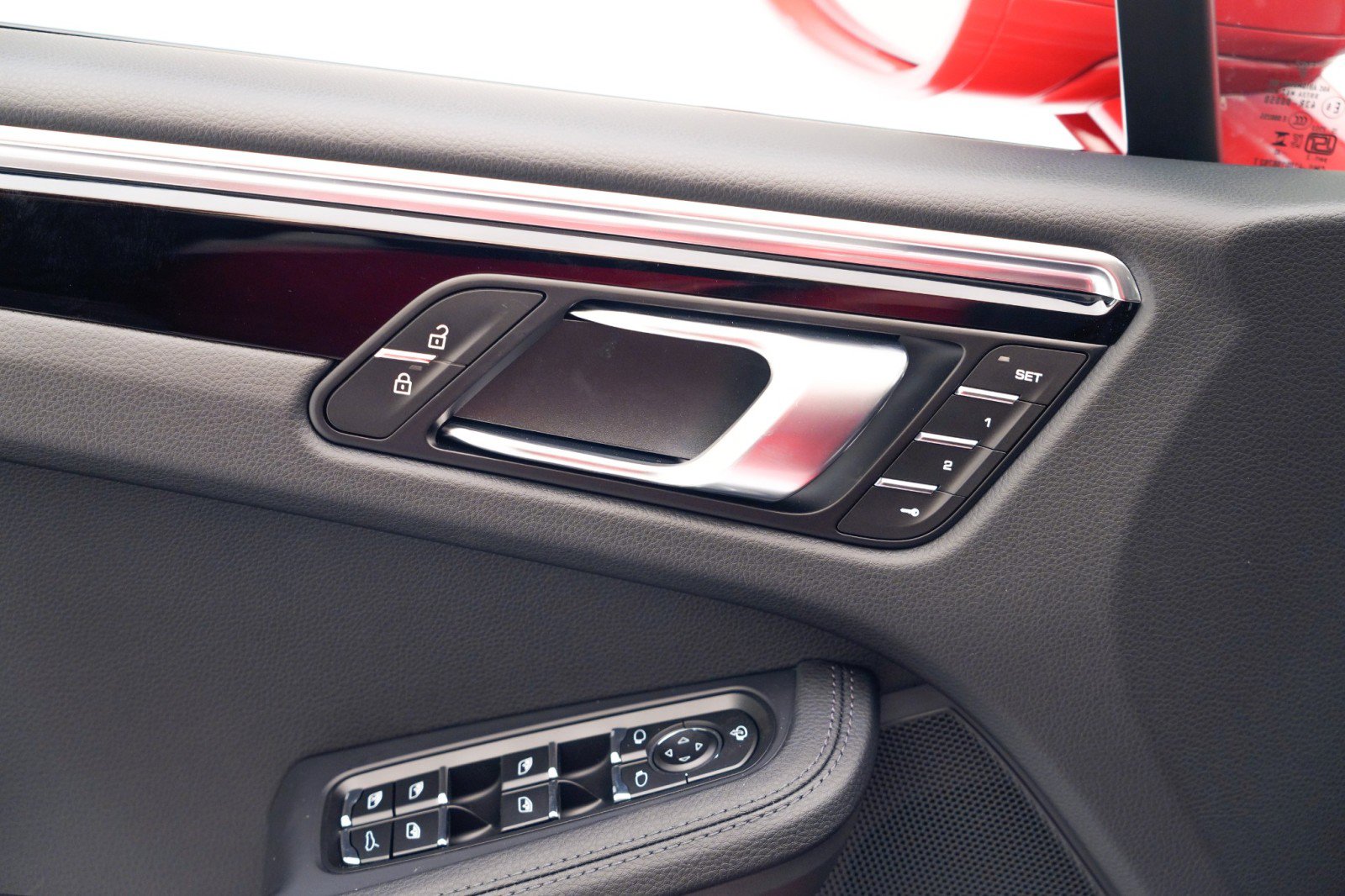 New 2026 Porsche Macan image 25