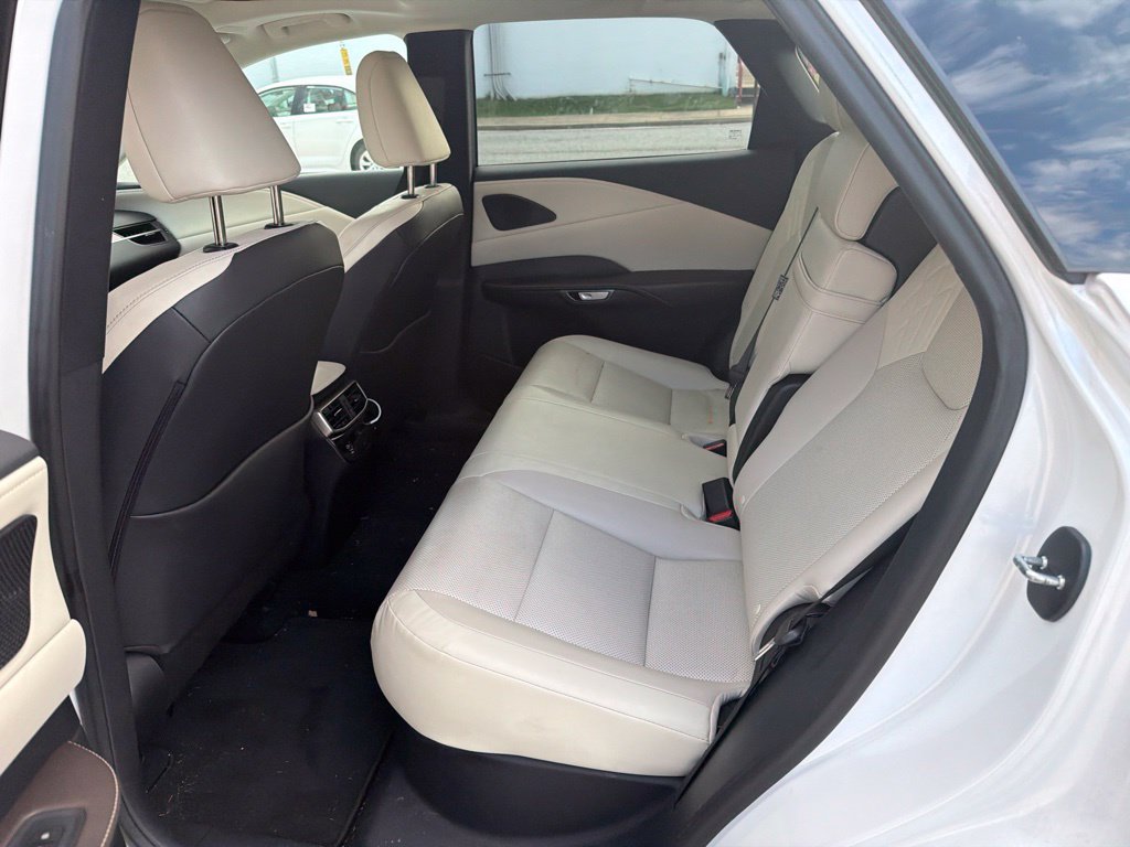 Used 2024 Lexus RX 350 Premium w/ Cold Area Package AWD/4WD image 10
