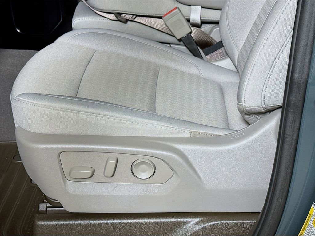 Certified 2025 Chevrolet Silverado 1500 LT w/ Safety Package image 17