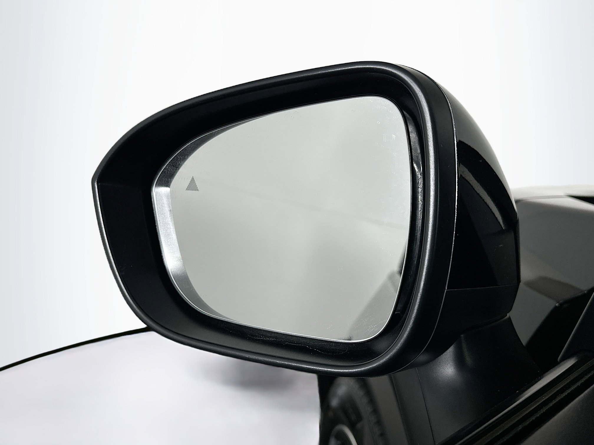 Used 2025 Nissan Rogue SV image 16