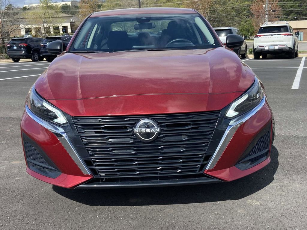 Used 2024 Nissan Altima 2.5 SV FWD image 8