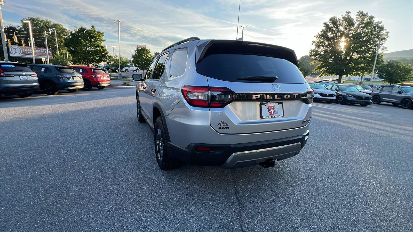 New 2026 Honda Pilot TrailSport image 6