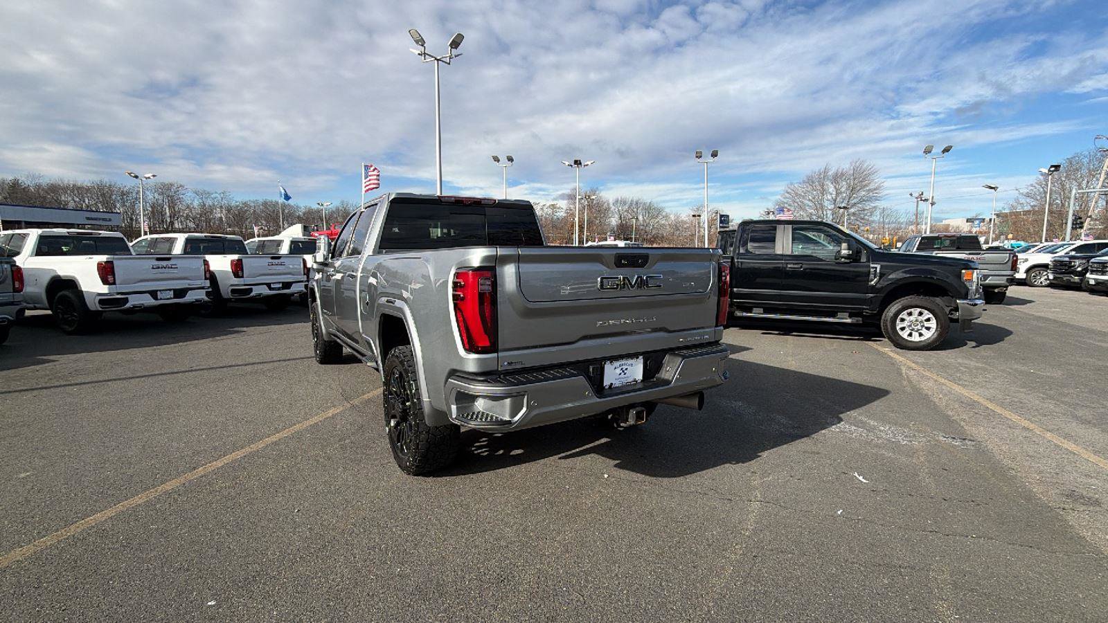 Used 2024 GMC Sierra 2500 Denali Ultimate w/ Snow Plow Prep/Camper Package image 5