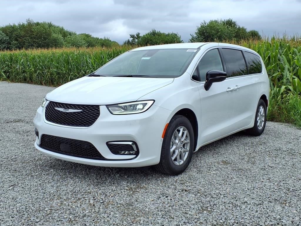 New 2026 Chrysler Pacifica Select image 27