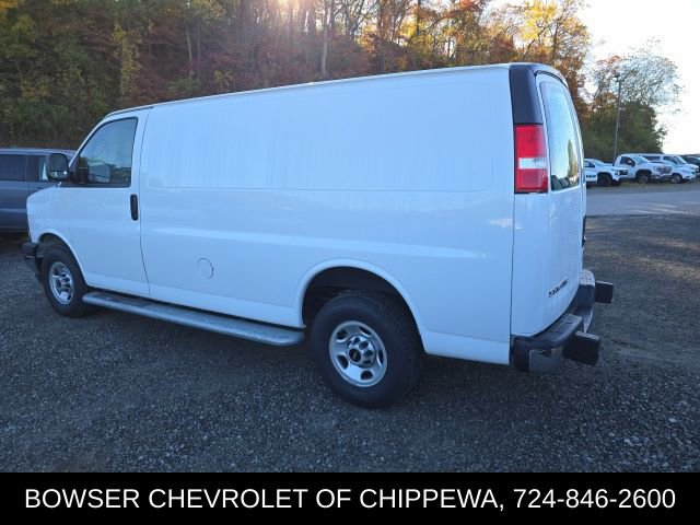 Used 2024 GMC Savana 2500 w/ Driver Convenience Package image 3