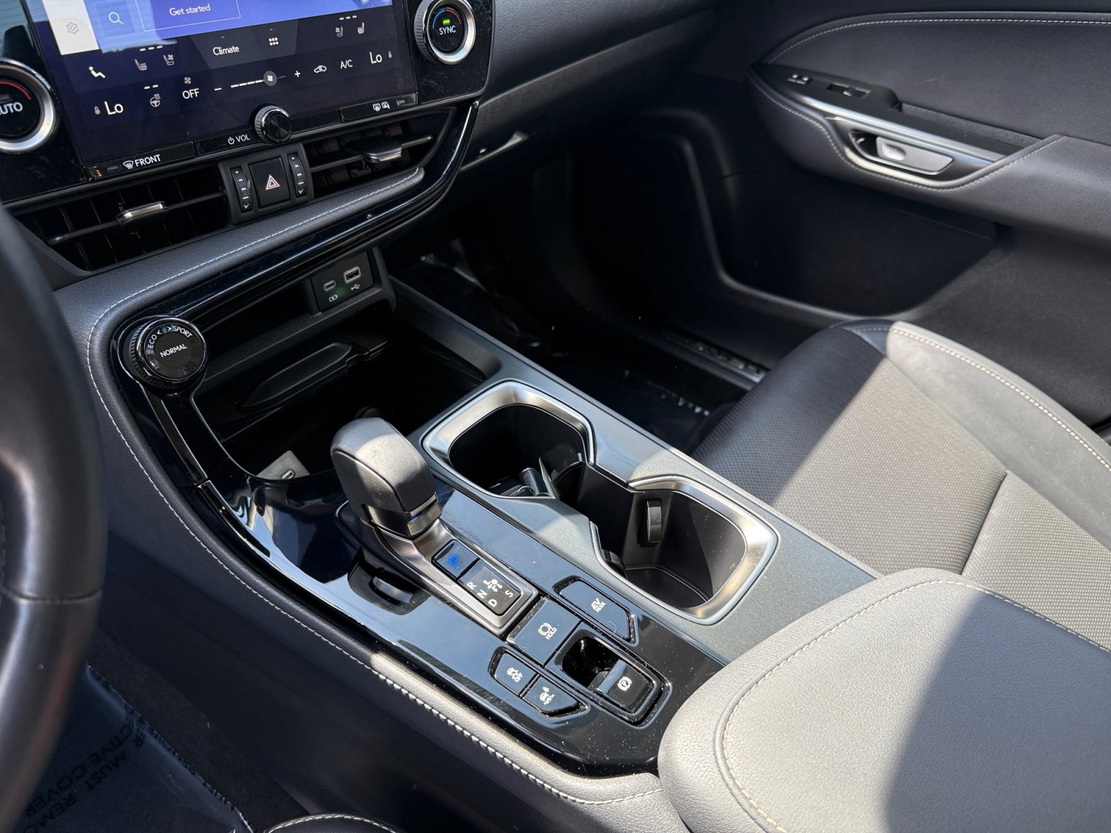 Used 2025 Lexus NX 350h AWD w/ Cold Area Package image 13