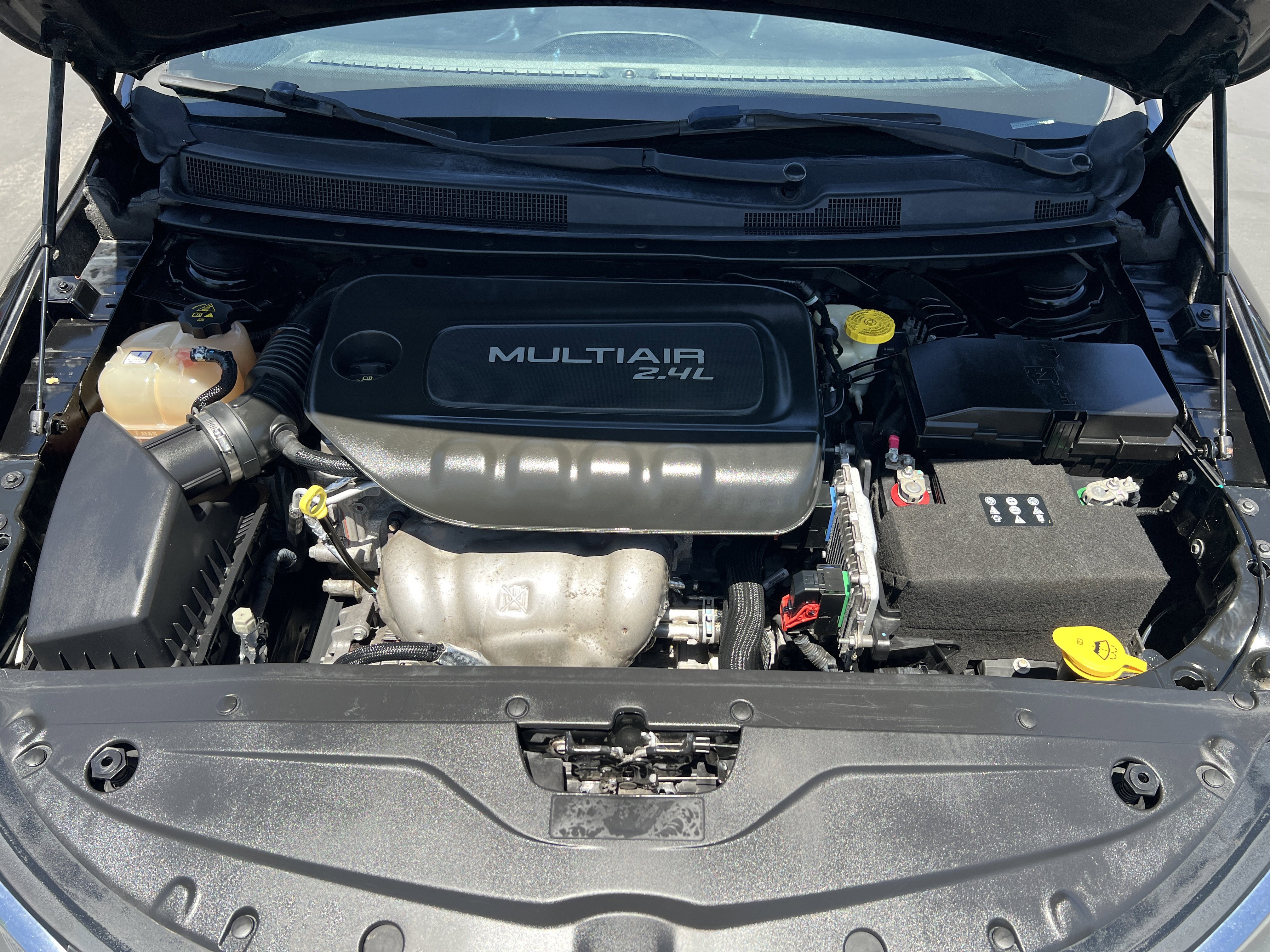 Used 2015 Chrysler 200 Limited w/ Convenience Group FWD image 29