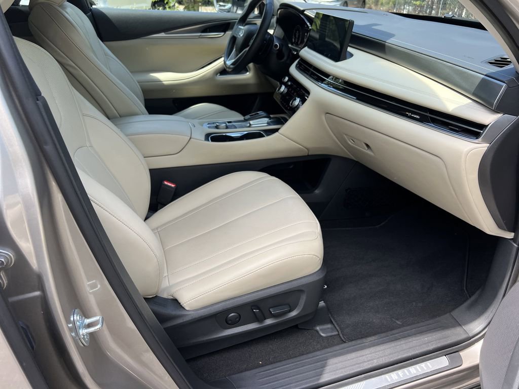 Used 2023 INFINITI QX60 Luxe w/ Vision Package AWD/4WD image 11