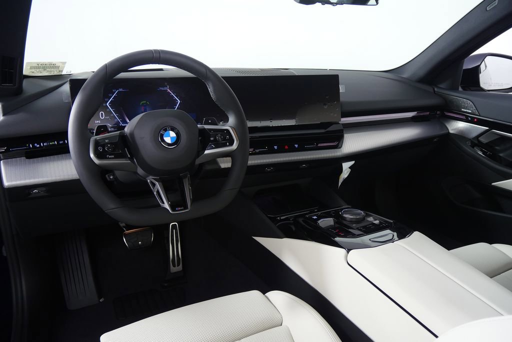 Used 2026 BMW 530i xDrive w/ M Sport Package AWD/4WD image 17