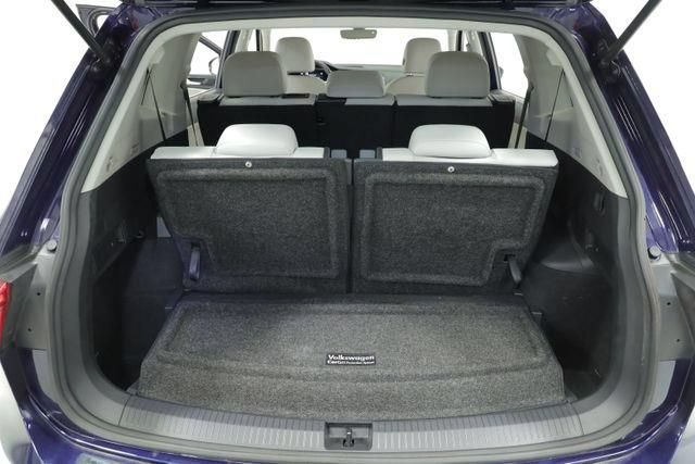 Certified 2023 Volkswagen Tiguan SE FWD image 31