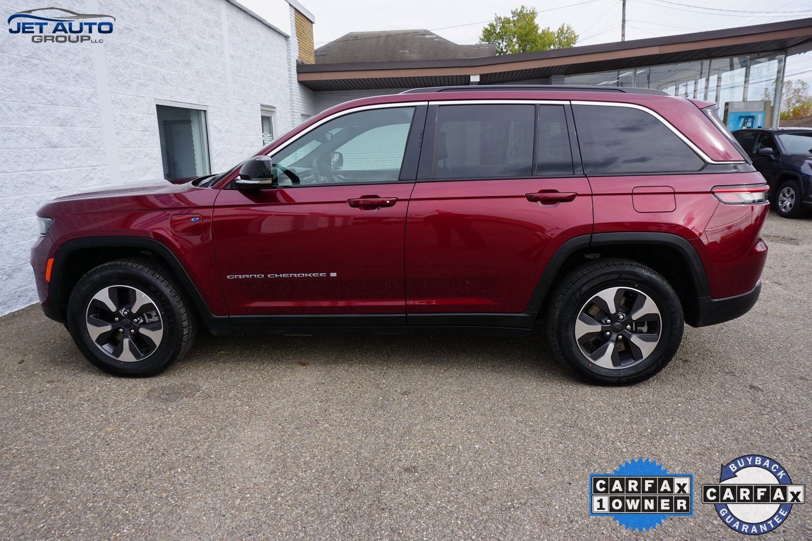 Used 2024 Jeep Grand Cherokee Limited 4xe image 13