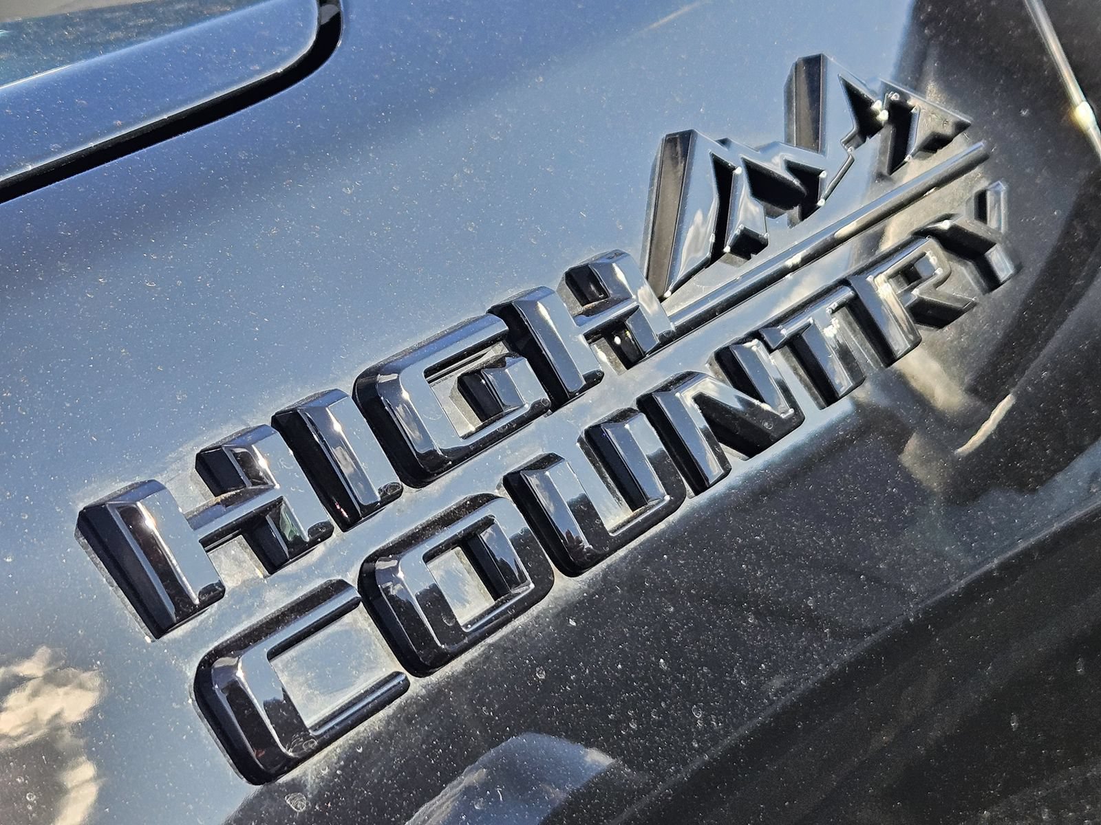 Certified 2025 Chevrolet Silverado 1500 High Country w/ High Country Premium Package AWD/4WD image 16