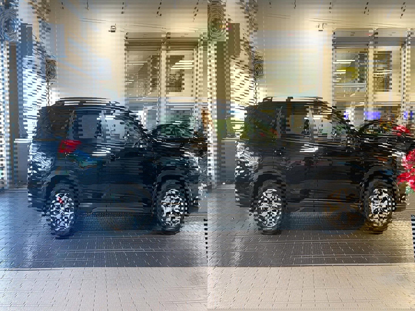 Used 2023 Subaru Forester Premium image 4